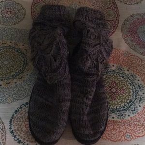 Muk Luks size 11